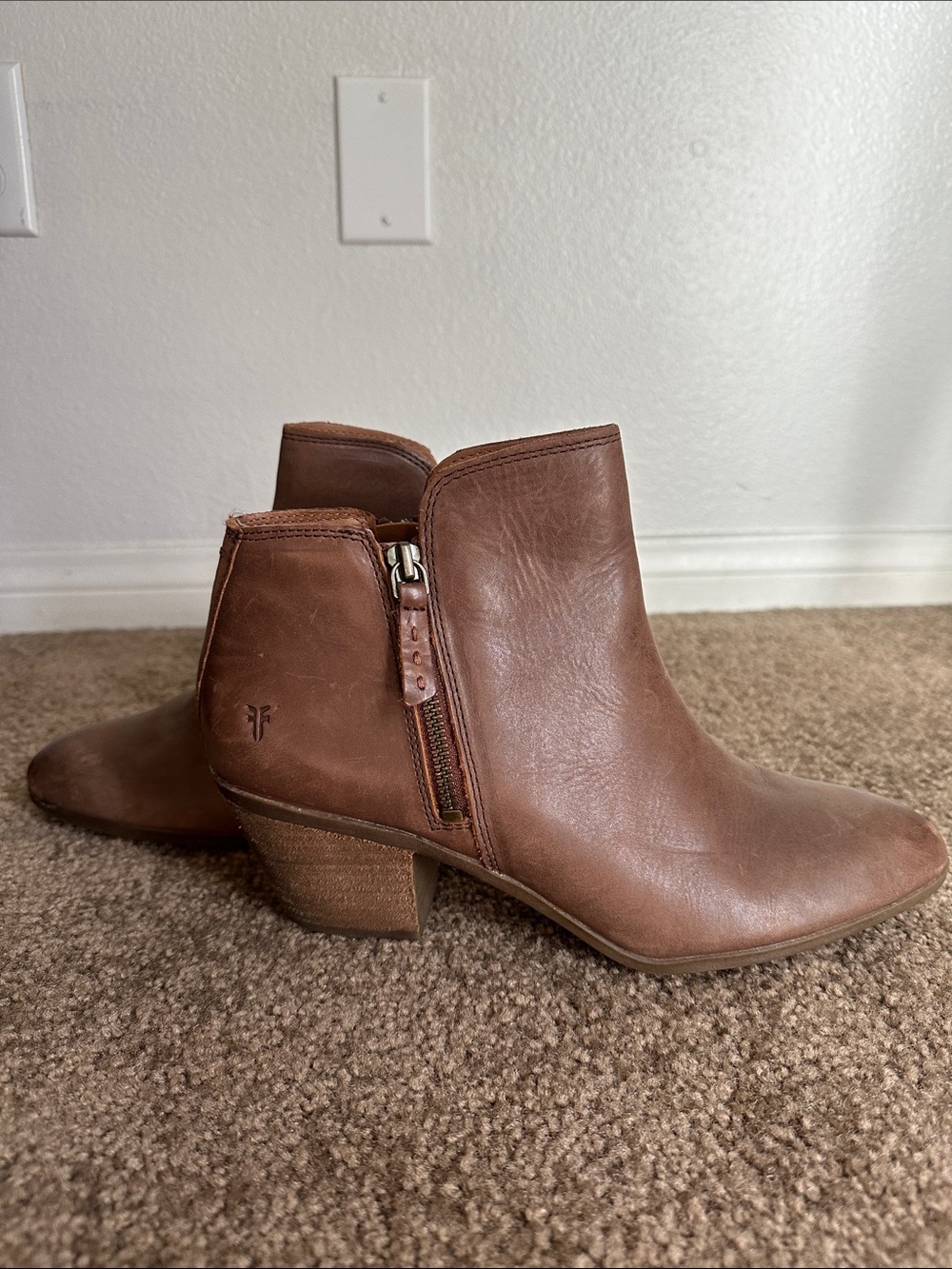Frye Women’s Brown Judith Ankle Boots Double Zipper SZ 9.5 - Picture 2 of 11